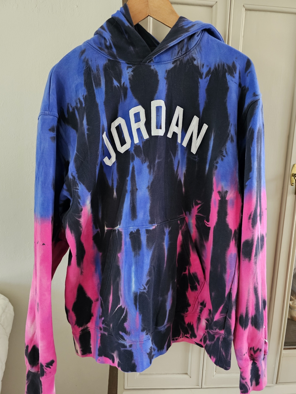Jordan Tie-Dye Pullover Hoodie in Blue, Dark Blue & Pink